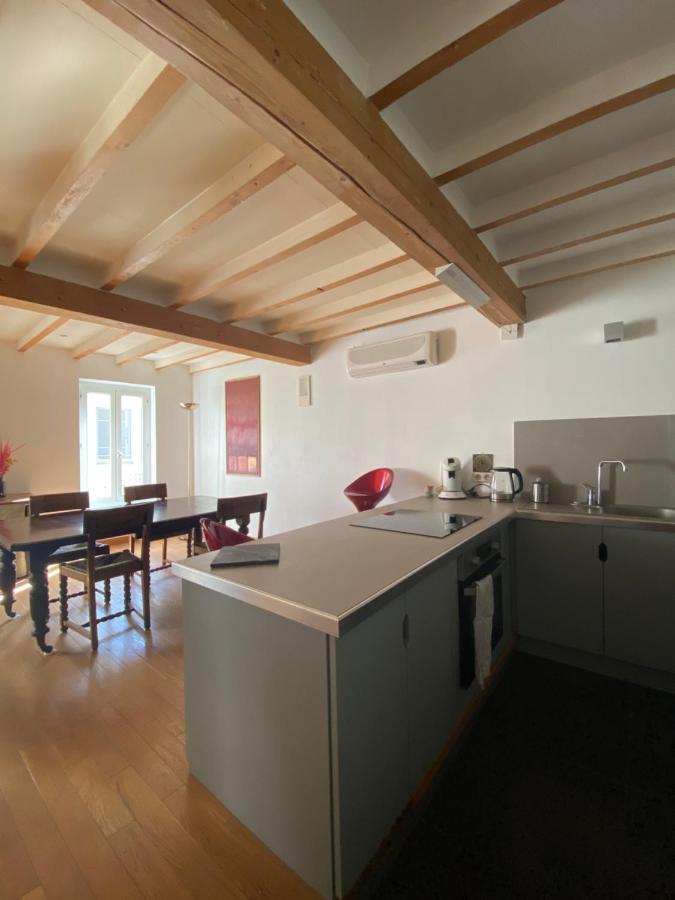 Medieval Avignon, Calm, Stunning & Spacious 60m2 Apartment Avignon
